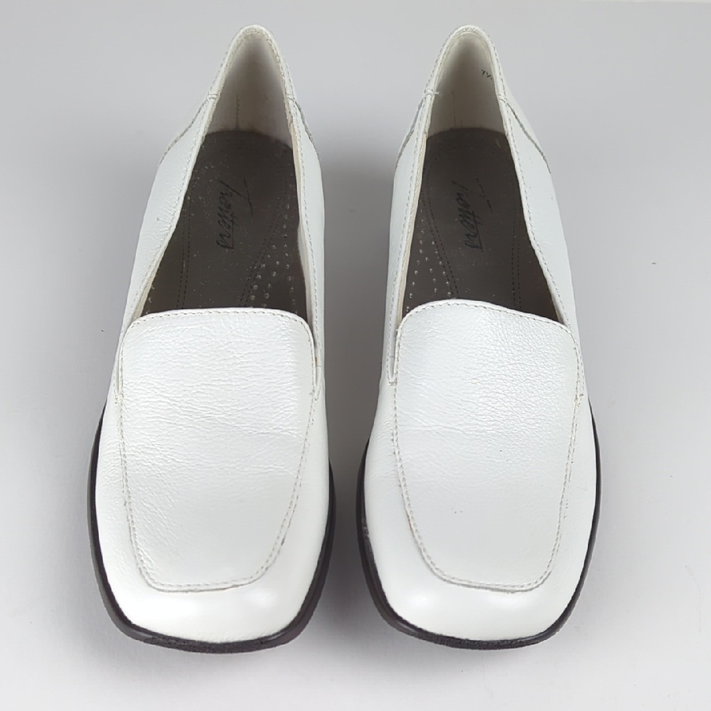 Trotters White Leather Loafers